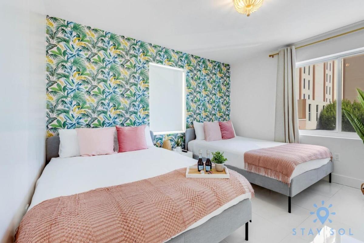 Free Parking, Bay View, Pool, Step To Beach Hollywood Eksteriør billede