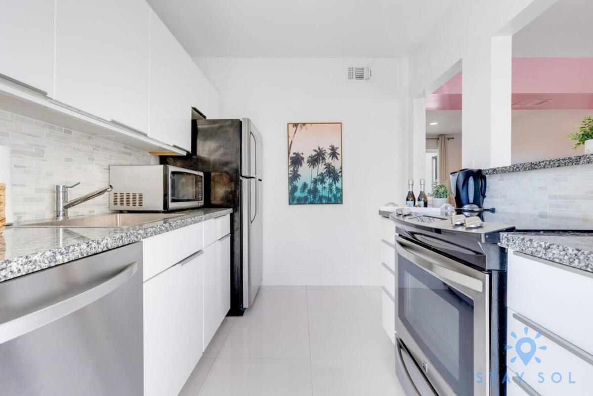 Free Parking, Bay View, Pool, Step To Beach Hollywood Eksteriør billede